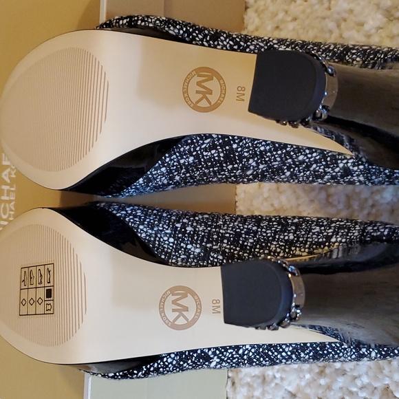 Michael Kors Sabrina Platform Pump Black/White Tweed Size 8M - Picture 2 of 5